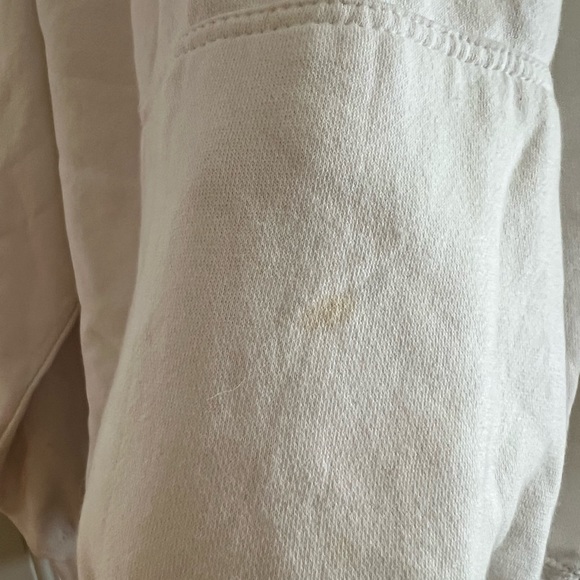 Brandy Melville Sweatshirt - Picture 3 of 3